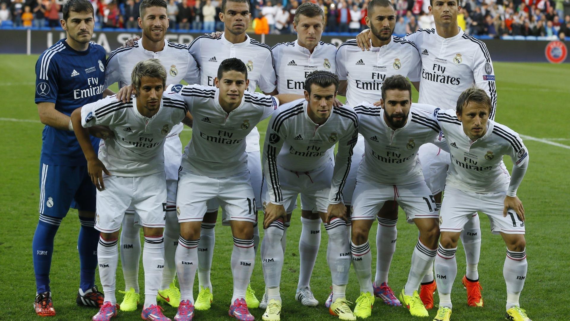 真正的天才！贝斯特巅峰期罕见高清片段曝光，重温足坛传奇的魔法瞬间